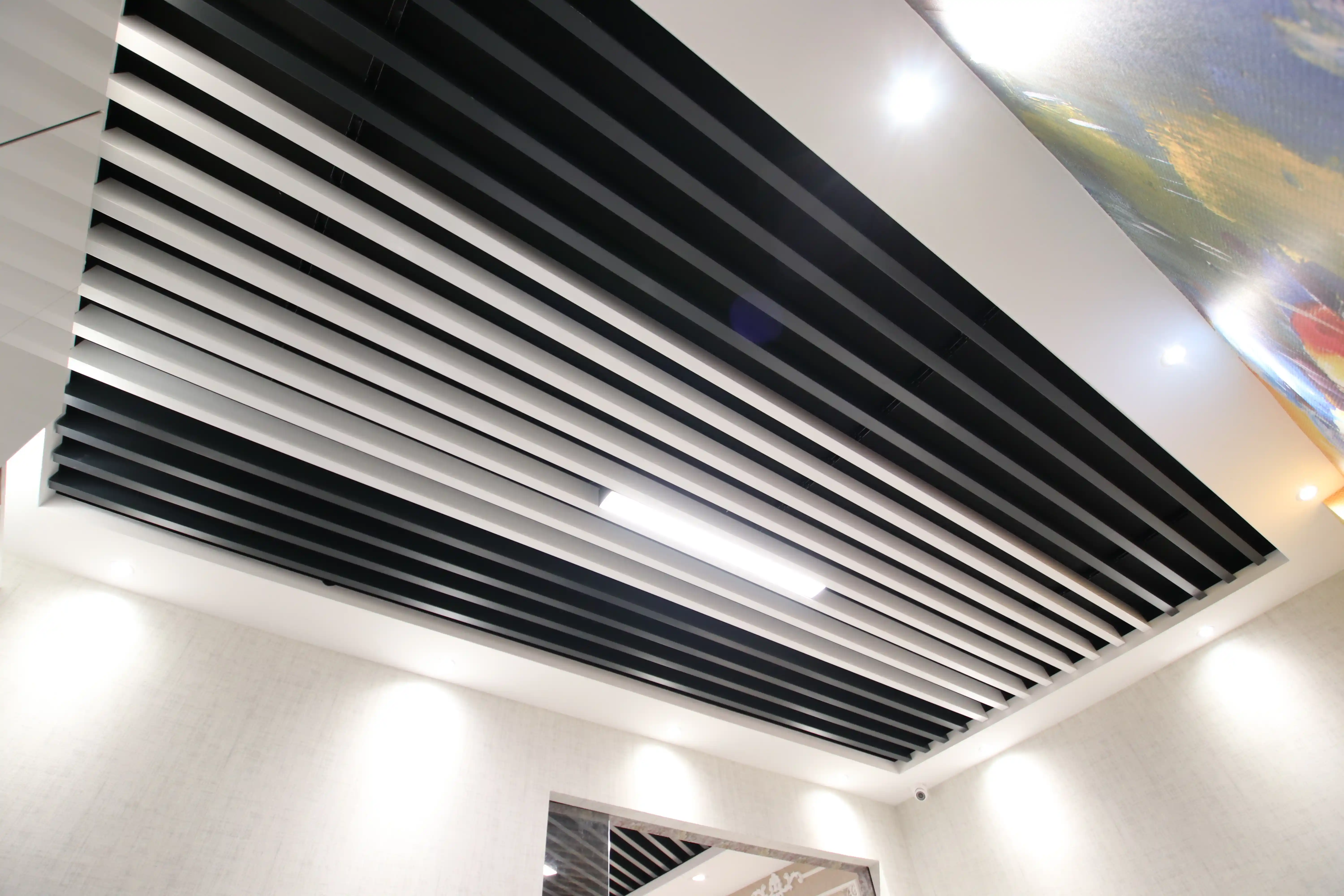 Baffle-asma-tavan