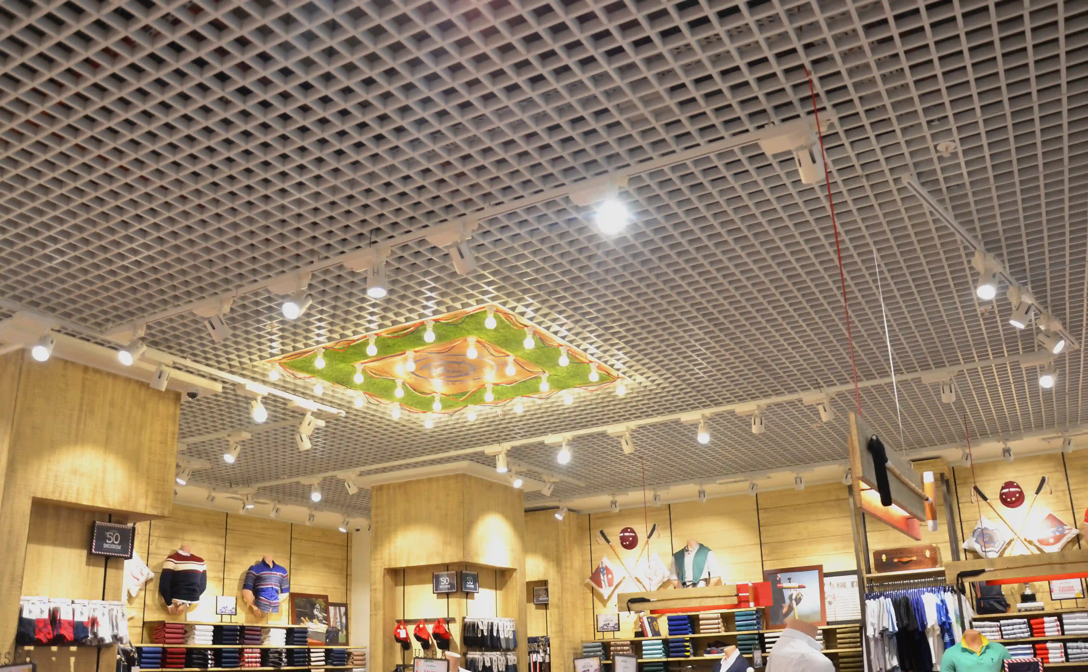 T10-kendinden-tasiyicili-petek-asma-tavan