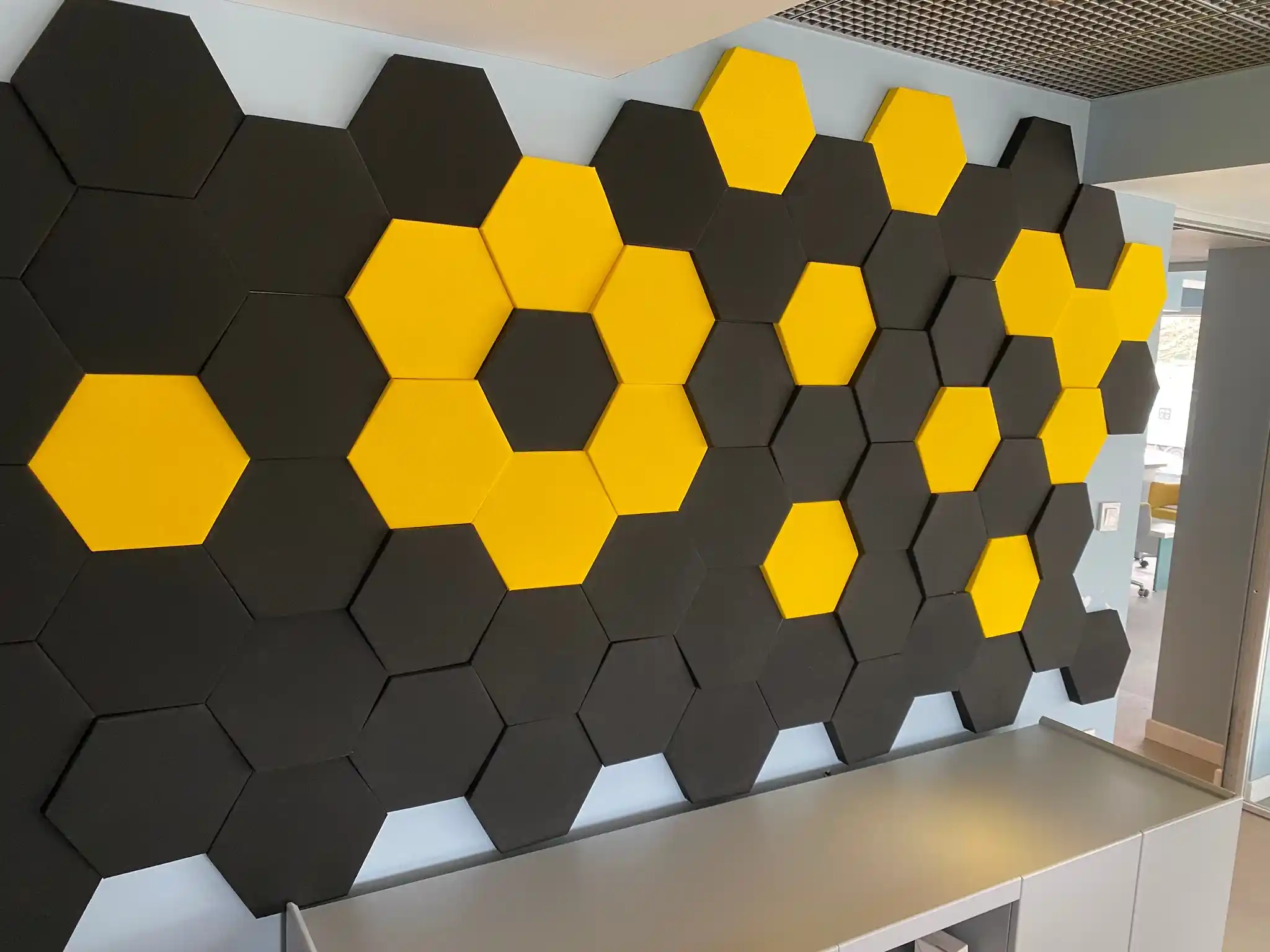 Kumas-kapli-akustik-asma-tavan